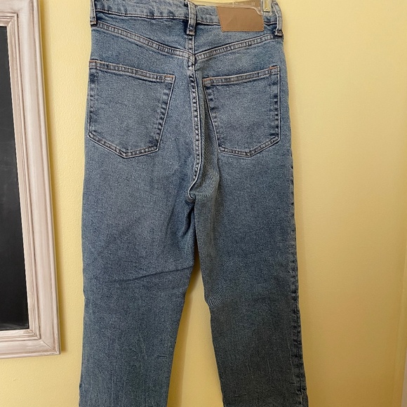H&M Mom Jeans - Picture 2 of 4